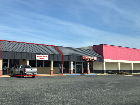 Winn Dixie Anchored Retail For Lease : 1452 S 6th St, Macclenny, FL 32063